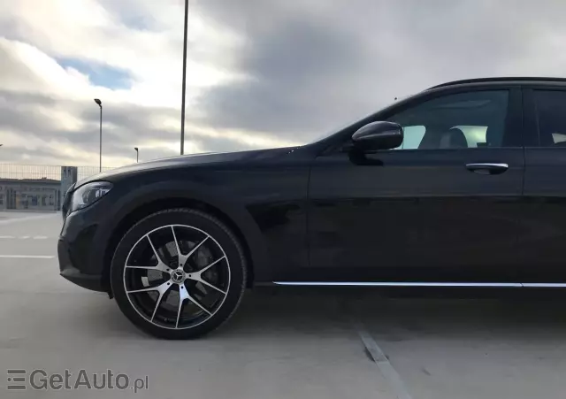 MERCEDES-BENZ Klasa E 400 d 4-Matic All-Terrain Avantgarde