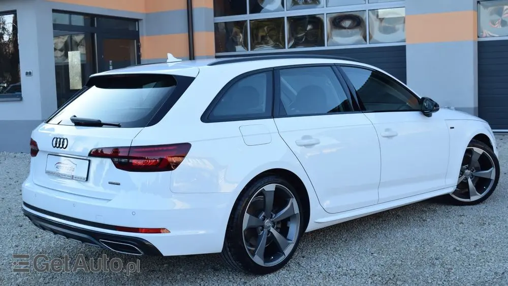 AUDI A4 Avant 2.0 TDI Quattro Sport S tronic