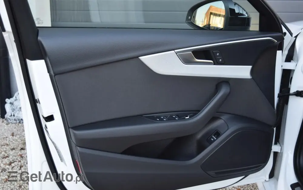 AUDI A4 Avant 2.0 TDI Quattro Sport S tronic