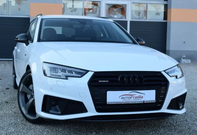 AUDI A4 Avant 2.0 TDI Quattro Sport S tronic
