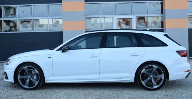 AUDI A4 Avant 2.0 TDI Quattro Sport S tronic
