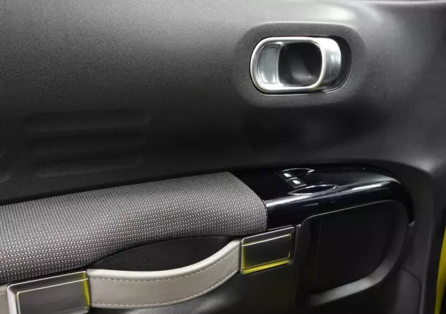 CITROËN C4 Cactus 1.2 PureTech Shine EU6