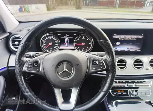 MERCEDES-BENZ Klasa E 
