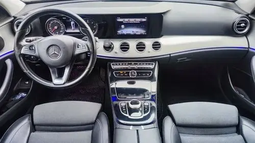 MERCEDES-BENZ Klasa E 