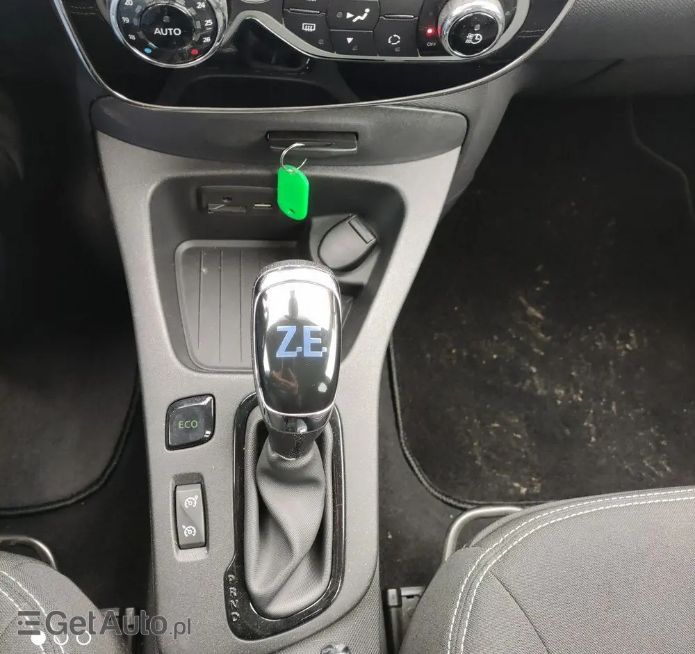 RENAULT Zoe 
