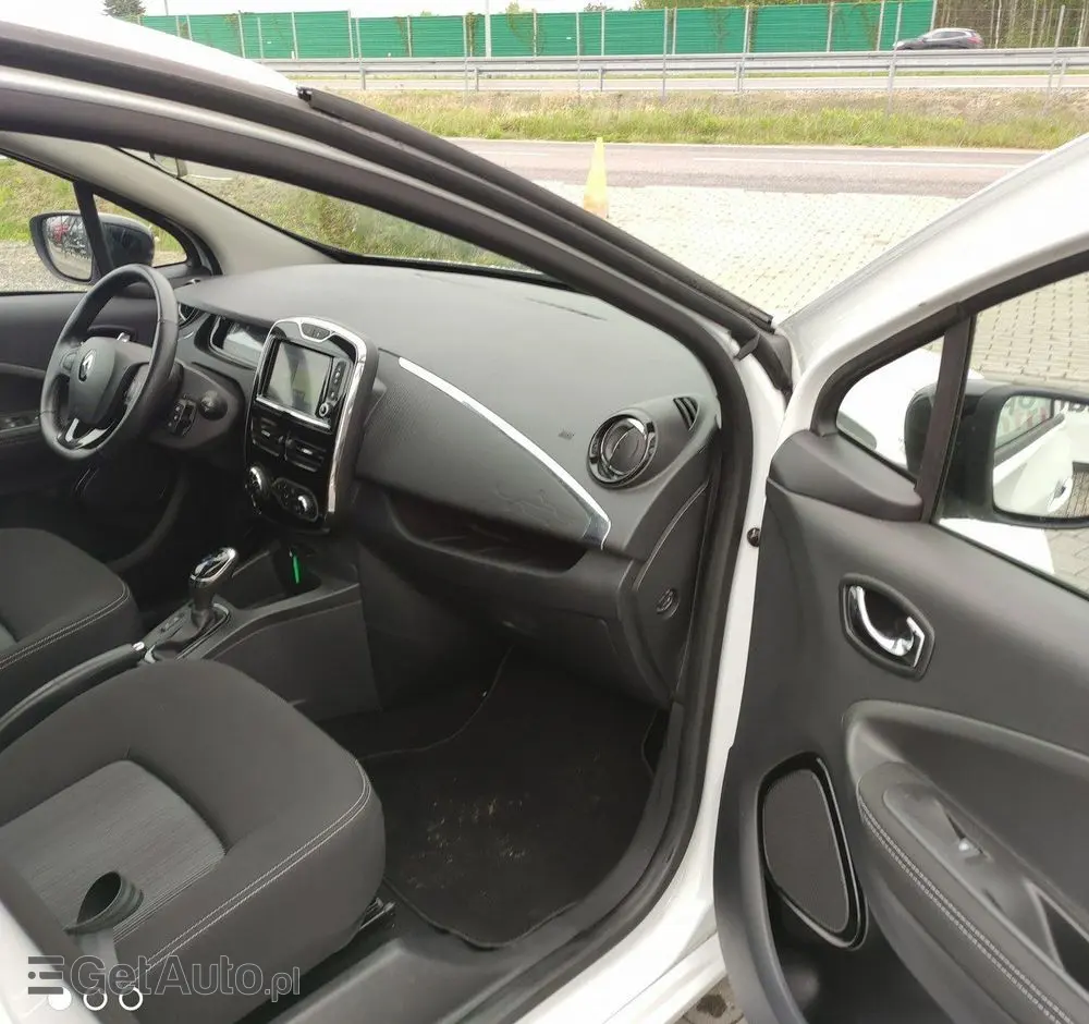 RENAULT Zoe 