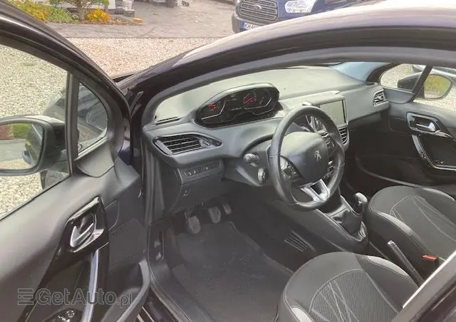 PEUGEOT 208 1.2 PureTech Active