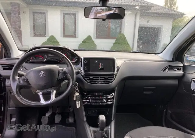PEUGEOT 208 1.2 PureTech Active