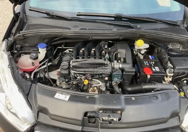 PEUGEOT 208 1.2 PureTech Active