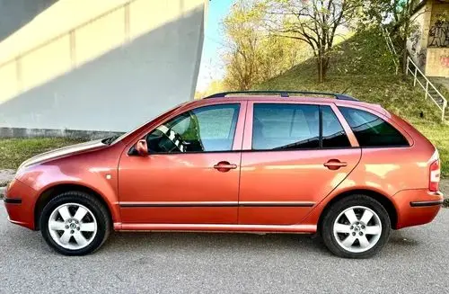 SKODA Fabia 