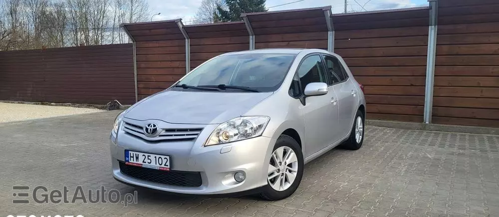 TOYOTA Auris 1.6 Comfort