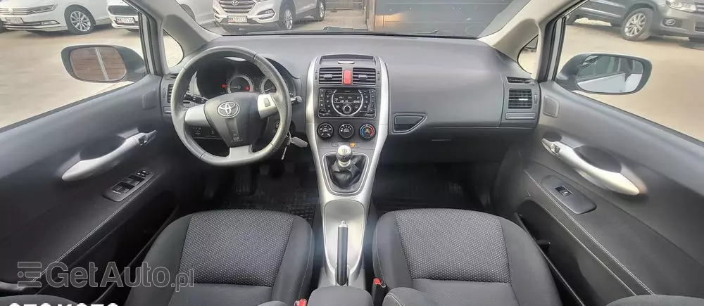 TOYOTA Auris 1.6 Comfort