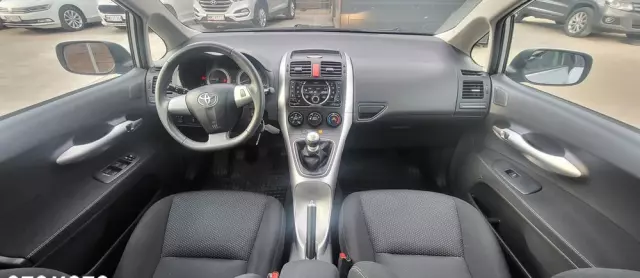TOYOTA Auris 1.6 Comfort