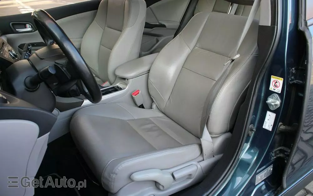 HONDA Civic 1.8i-VTEC i-SHIFT Executive