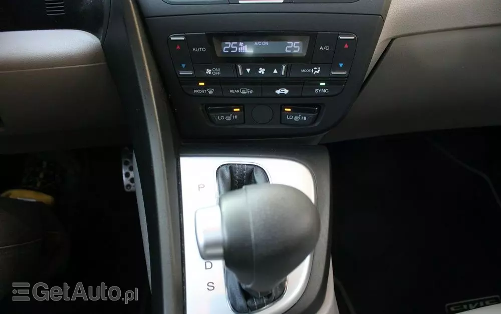 HONDA Civic 1.8i-VTEC i-SHIFT Executive