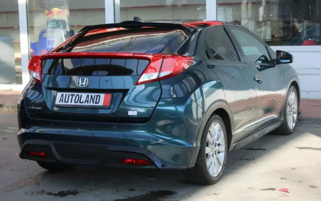 HONDA Civic 1.8i-VTEC i-SHIFT Executive