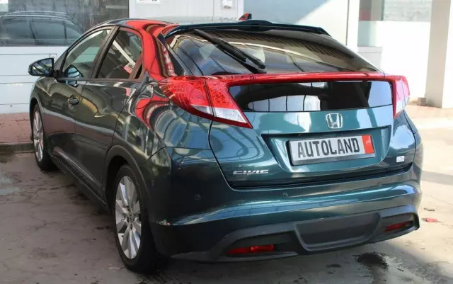 HONDA Civic 1.8i-VTEC i-SHIFT Executive