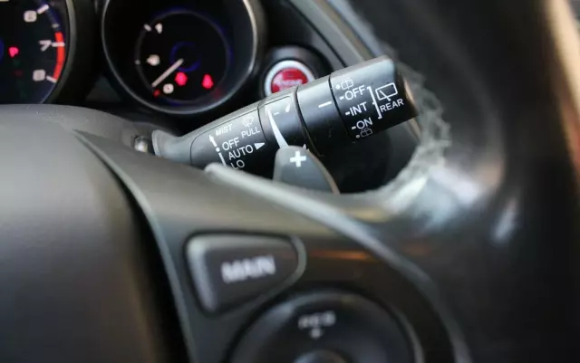 HONDA Civic 1.8i-VTEC i-SHIFT Executive