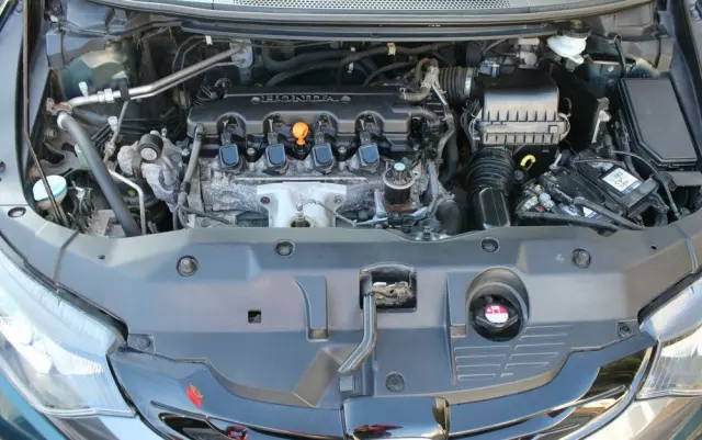 HONDA Civic 1.8i-VTEC i-SHIFT Executive