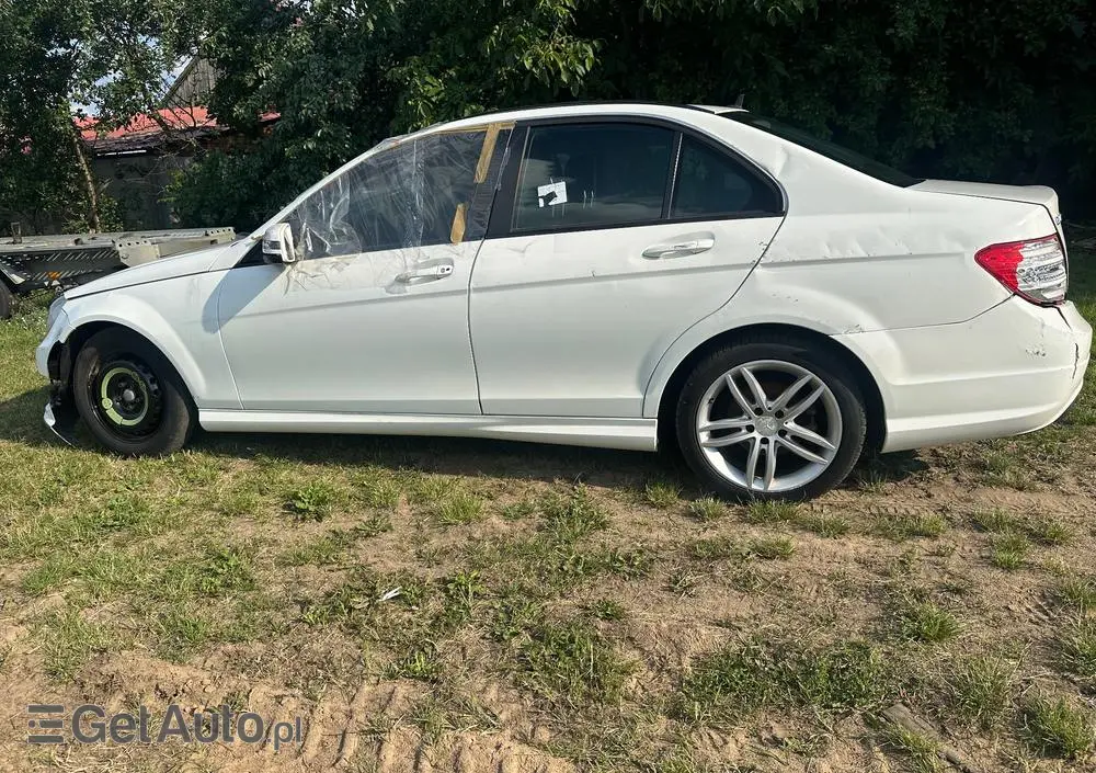 MERCEDES-BENZ Klasa C 200 CDI DPF (BlueEFFICIENCY)