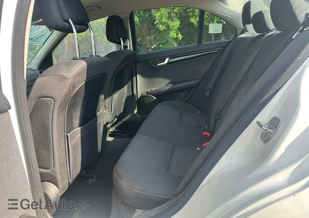 MERCEDES-BENZ Klasa C 200 CDI DPF (BlueEFFICIENCY)