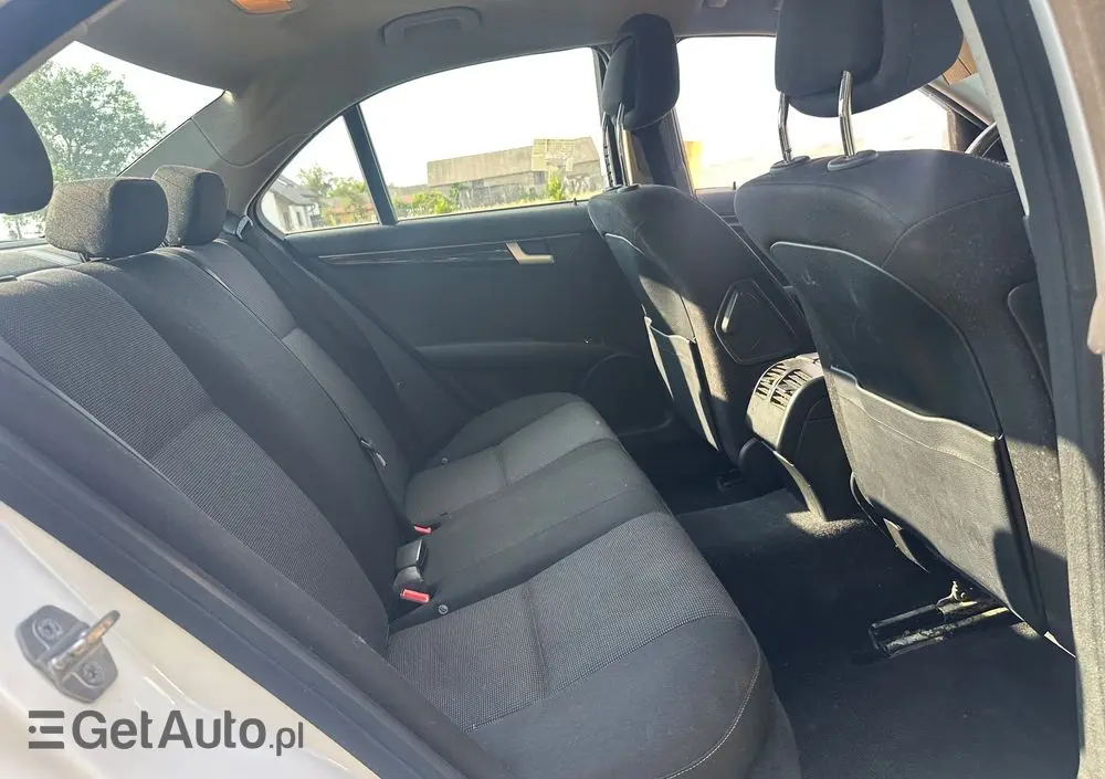 MERCEDES-BENZ Klasa C 200 CDI DPF (BlueEFFICIENCY)