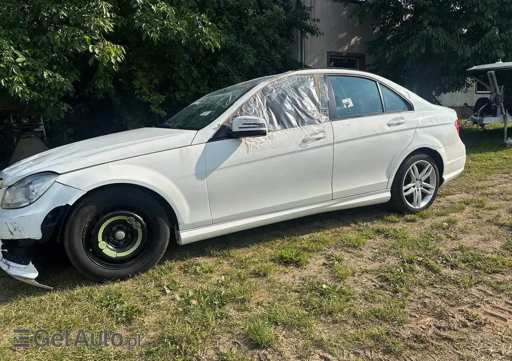 MERCEDES-BENZ Klasa C 200 CDI DPF (BlueEFFICIENCY)
