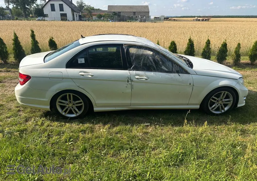 MERCEDES-BENZ Klasa C 200 CDI DPF (BlueEFFICIENCY)