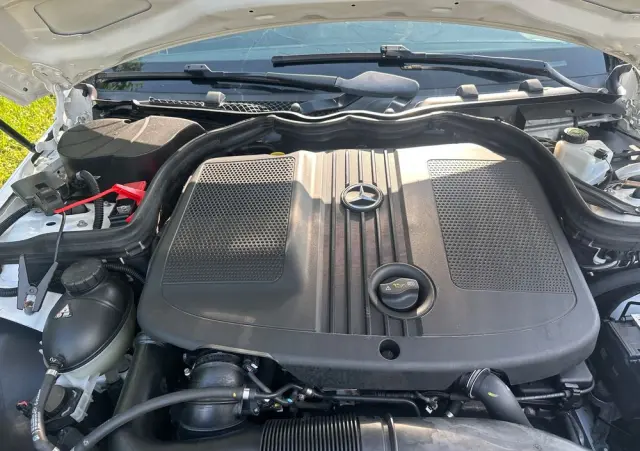 MERCEDES-BENZ Klasa C 200 CDI DPF (BlueEFFICIENCY)