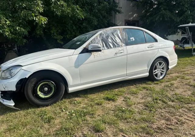 MERCEDES-BENZ Klasa C 200 CDI DPF (BlueEFFICIENCY)