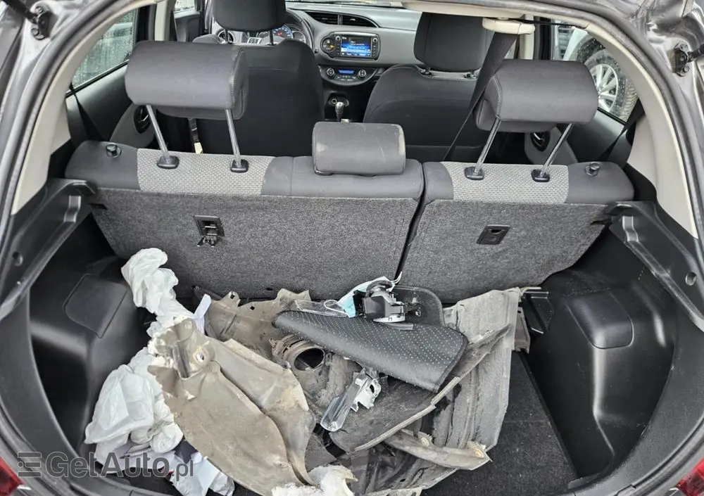 TOYOTA Yaris 1.5 VVT-i Lounge