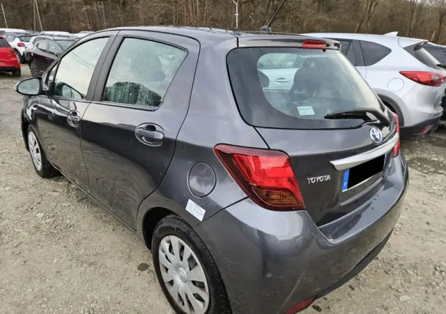 TOYOTA Yaris 1.5 VVT-i Lounge