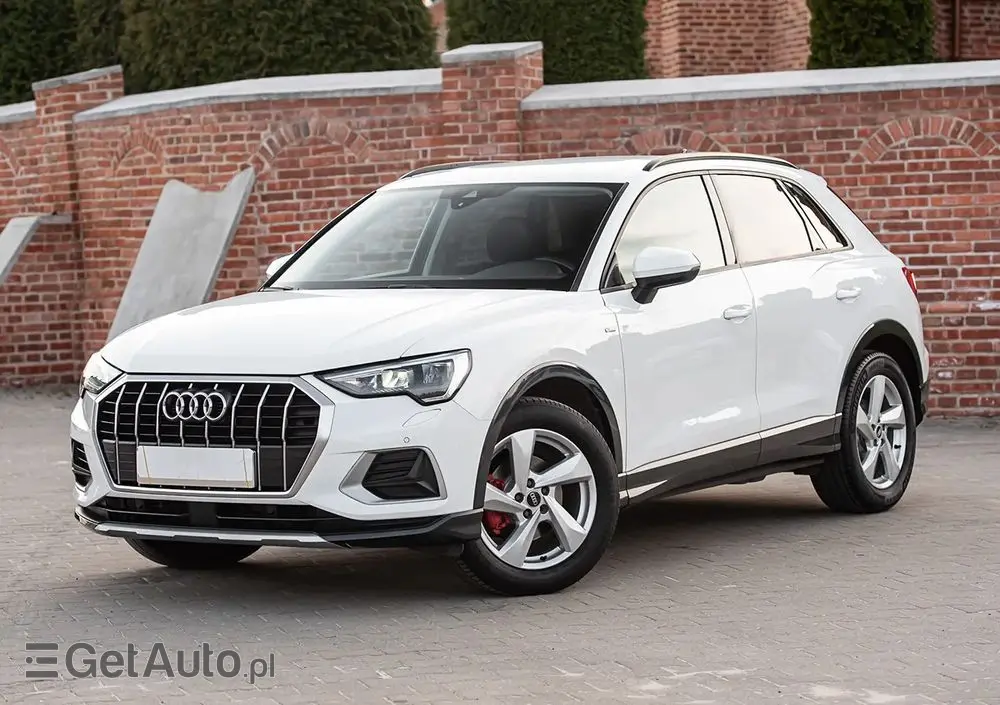 AUDI Q3 35 TFSI S line