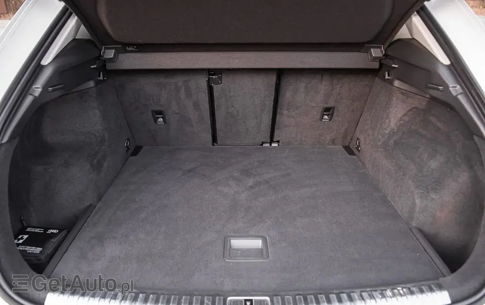 AUDI Q3 35 TFSI S line