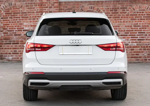 AUDI Q3 35 TFSI S line