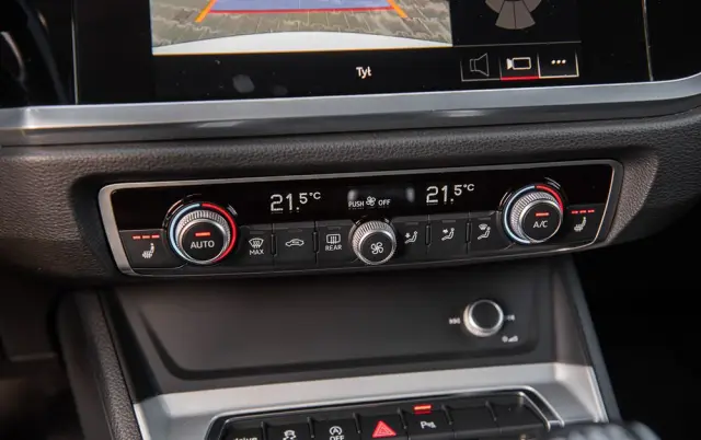 AUDI Q3 35 TFSI S line