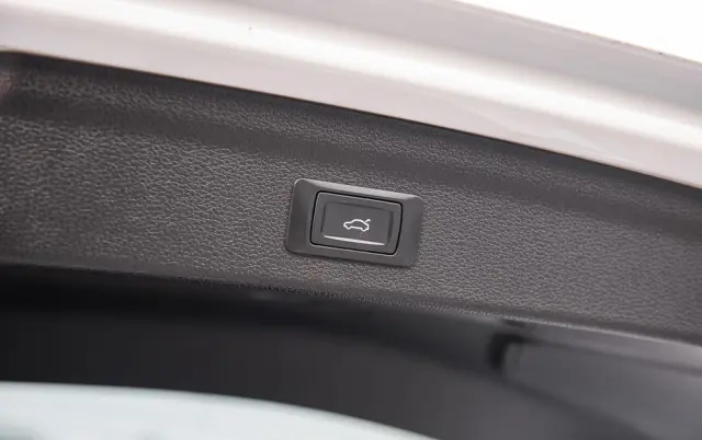 AUDI Q3 35 TFSI S line