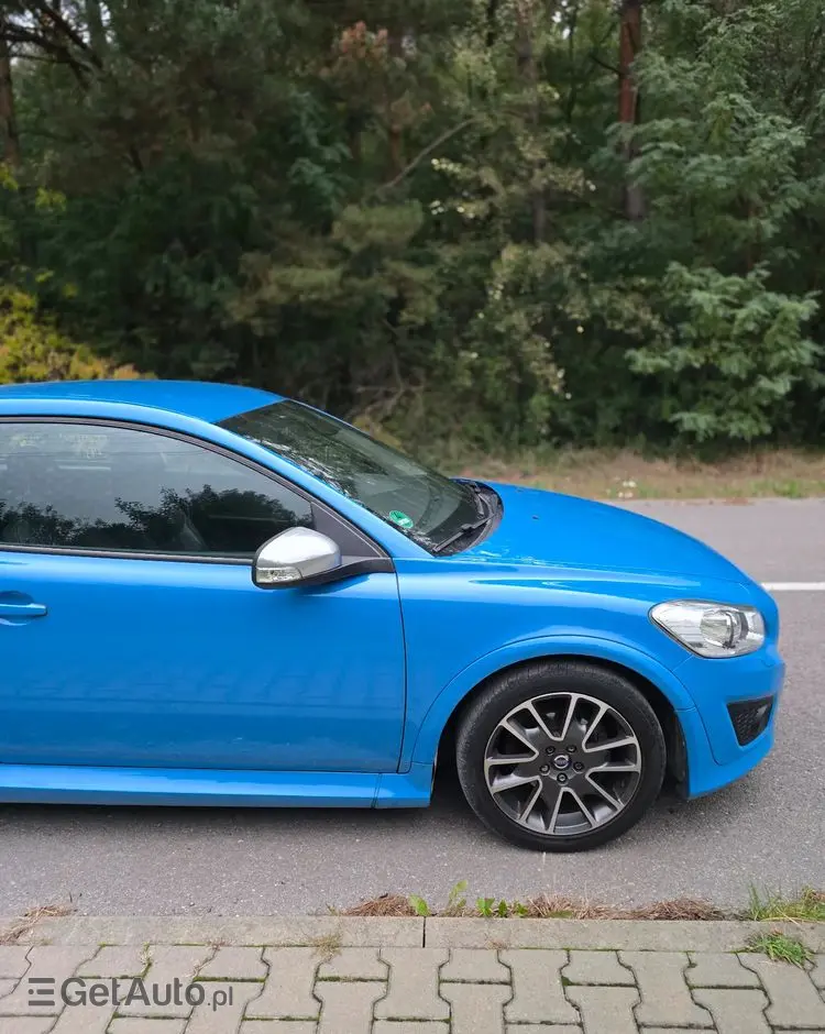 VOLVO C30 D2 DRIVe R-Design