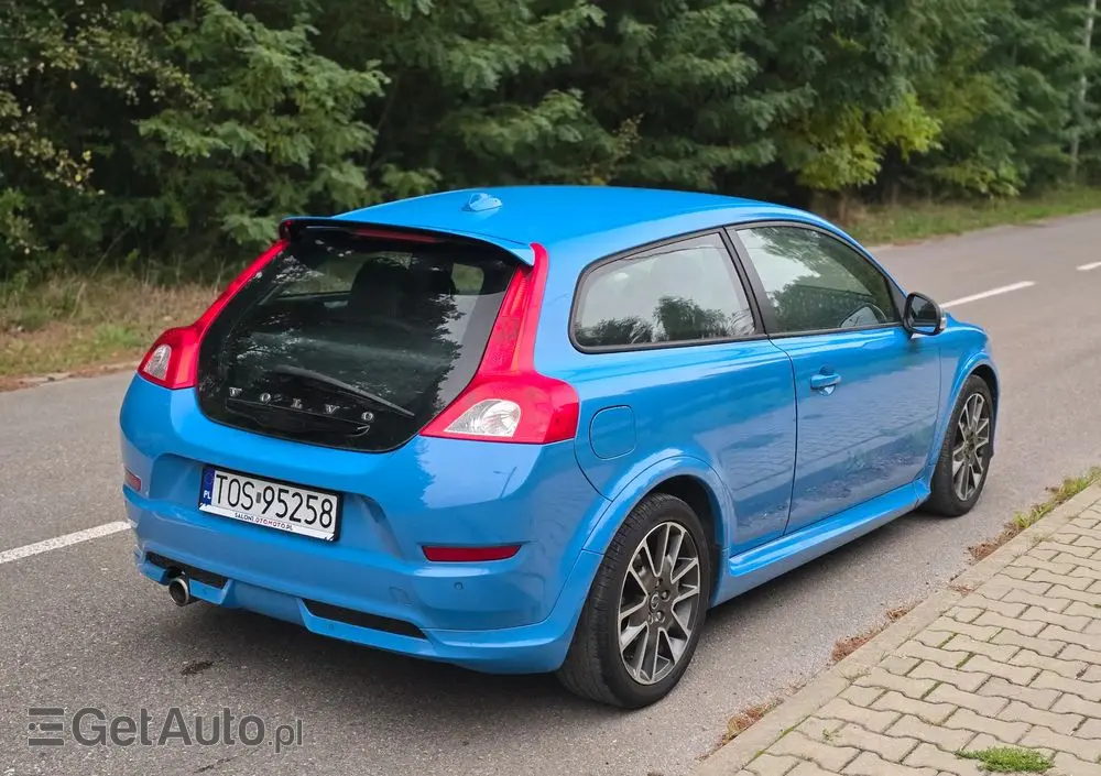 VOLVO C30 D2 DRIVe R-Design