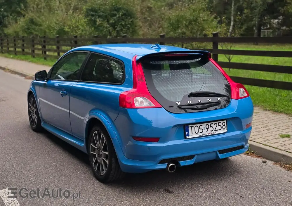 VOLVO C30 D2 DRIVe R-Design
