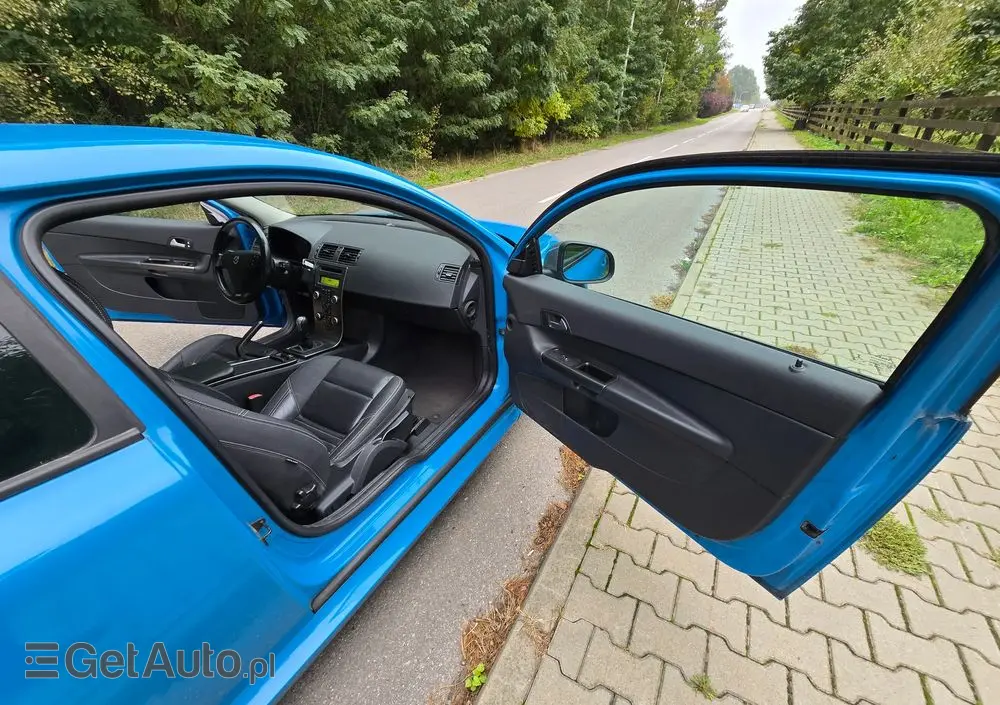 VOLVO C30 D2 DRIVe R-Design