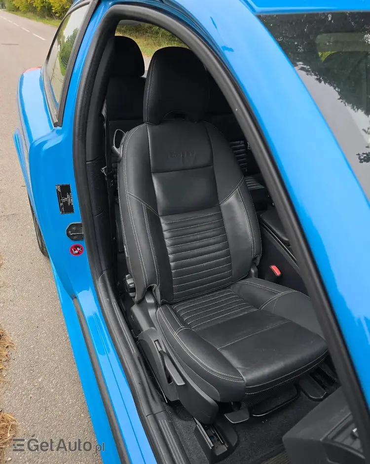 VOLVO C30 D2 DRIVe R-Design