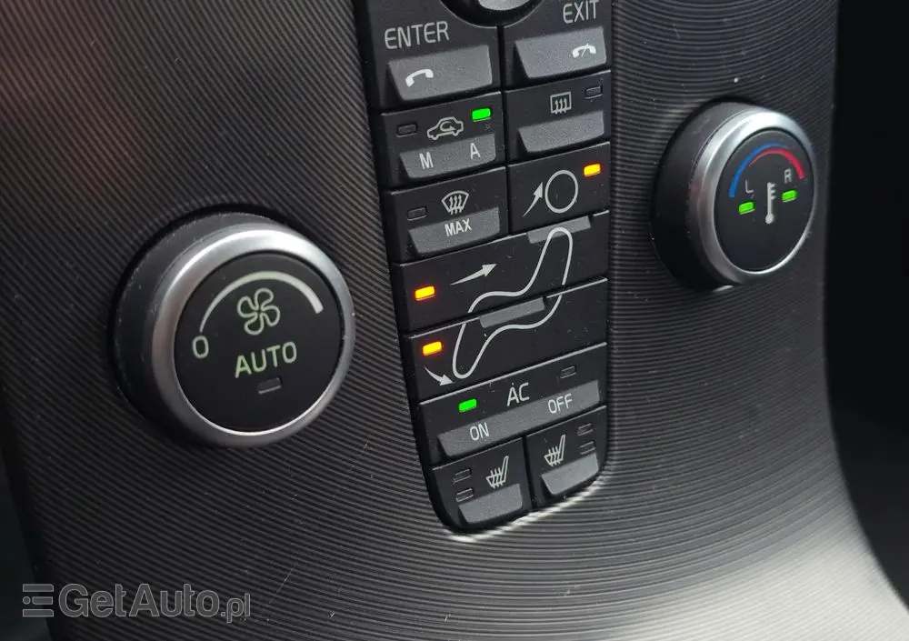 VOLVO C30 D2 DRIVe R-Design