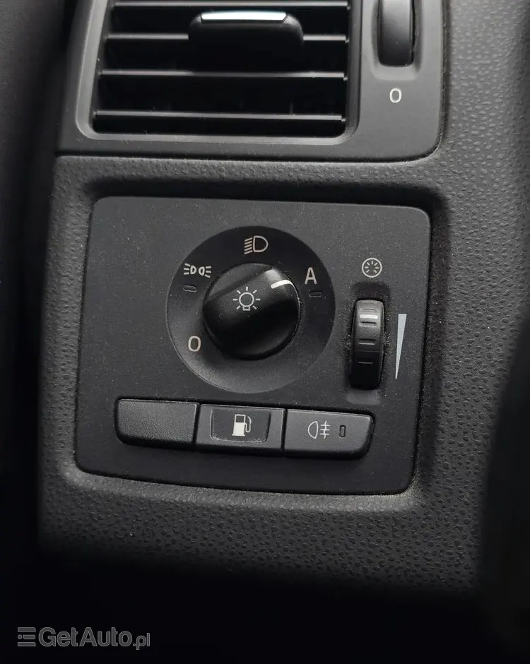 VOLVO C30 D2 DRIVe R-Design