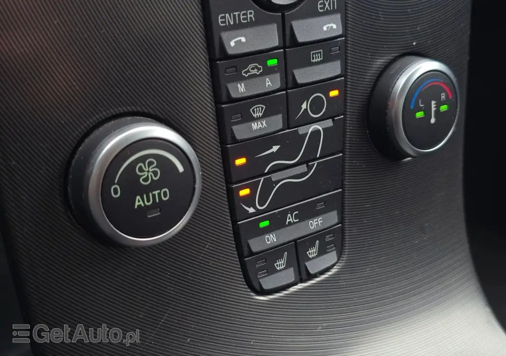 VOLVO C30 D2 DRIVe R-Design