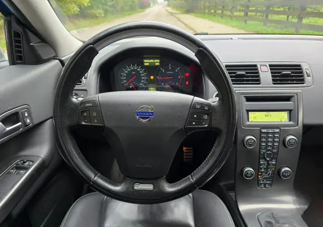 VOLVO C30 D2 DRIVe R-Design