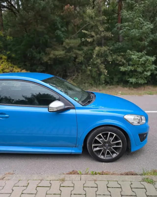 VOLVO C30 D2 DRIVe R-Design