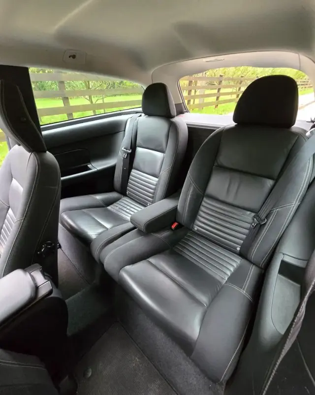 VOLVO C30 D2 DRIVe R-Design