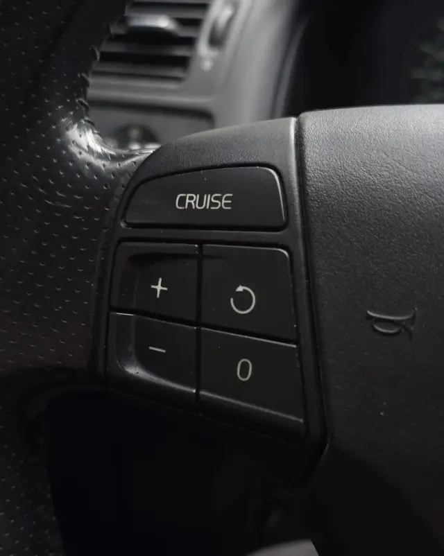 VOLVO C30 D2 DRIVe R-Design