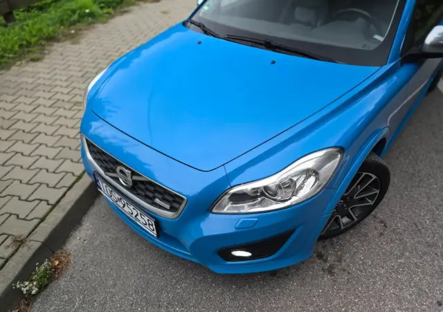 VOLVO C30 D2 DRIVe R-Design